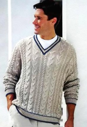 Мужской пуловер цвета льна с V-образным вырезом