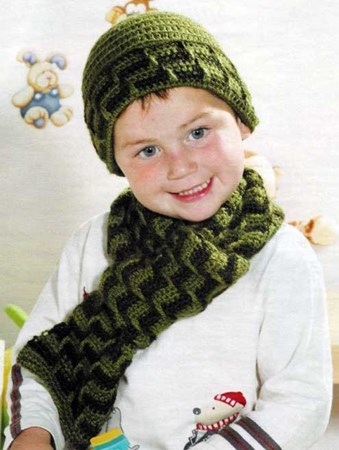 Комплект для мальчика - шапочка и шарфик